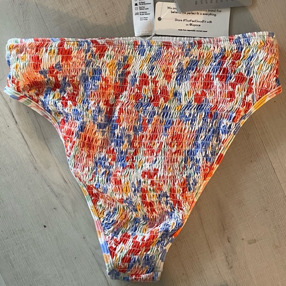 L*SPACE ✨ NWT SCRUNCH HIGH WAIST BOTTOMS - Picture 13 of 13